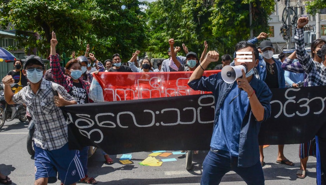 မန္တလေးသပိတ်အင်အားစုက အကြမ်းဖက်စစ်ကောင်စီအား ဆန့်ကျင်ဆန္ဒပြ