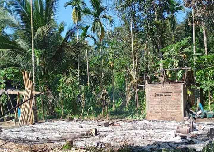 သရက်ချောင်းတွင် စစ်​ကောင်စီတပ်က အပြစ်မဲ့ပြည်သူ ၁ ဦး၏ နေအိမ်ကို မီးရှို့ဖျက်ဆီး