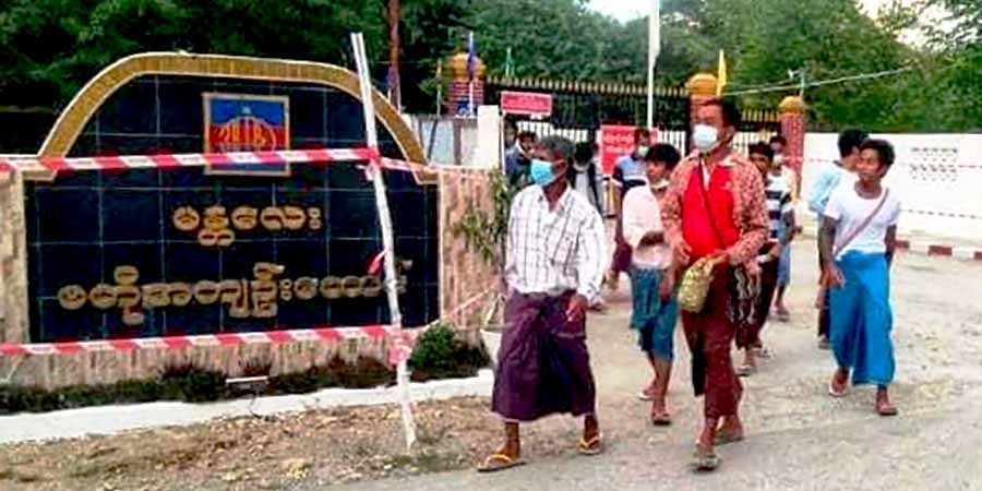 မန္တလေး အိုးဘိုထောင်ကနေ အချုပ်သူ အချုပ်သား ၁၈၀ ကျော်လွတ်မြောက်