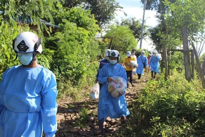 သီ​ပေါမြို့နယ်ရှိ ကျေးရွာအိမ်​ခြေ ၃၀၀ ​ကျော်ကို အ​ခြေခံစားသောက်ကုန်​များ လှူဒါန်း
