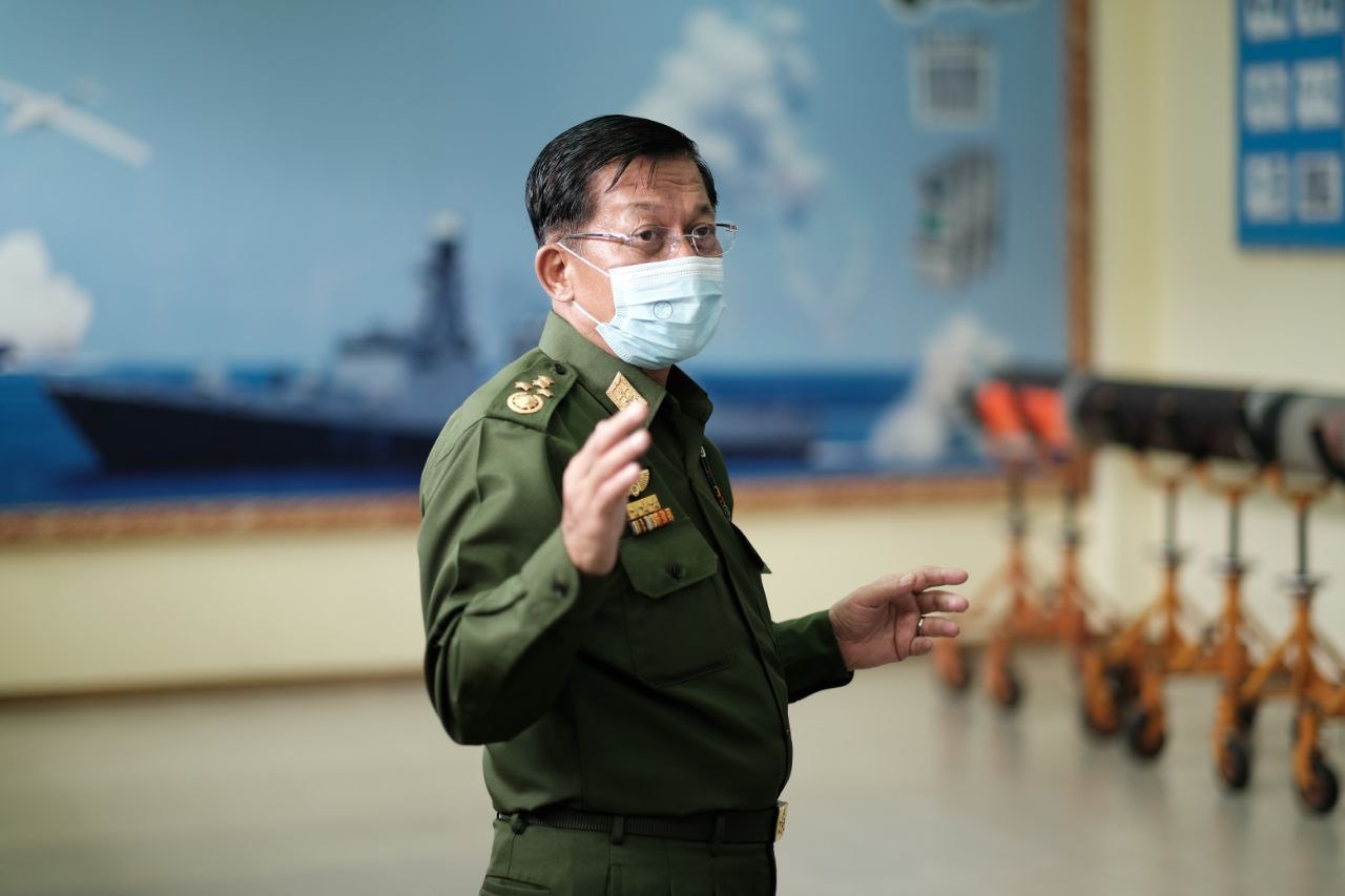 စစ်ခေါင်းဆောင် ပုသိမ်ကို လာမည့်သတင်းကြောင့် အလုပ်ပိတ်ရက် ဝန်ထမ်းများ ရုံးတက်