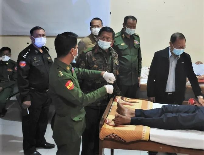 နမခ ဒုတိုင်းမှူး၏ ကိုယ်​ရေးအရာရှိနှင့် ယာဉ်မောင်းတို့ တပ်မှထွက်ပြေး