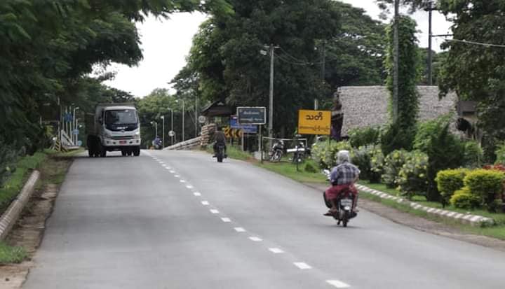 ဘီးလင်းက မြန်မာ့စီးပွားရေးဘဏ်နှင့် ဘီးခွန်ကောက်ခံရေးဂိတ်တွင် ဗုံးပေါက်