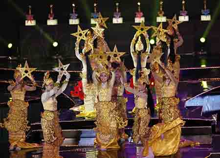 ႐ုပ္ရွင္ ထူးခြ်န္ဆုေပးအပ္ပြဲ အခမ္းအနား (ဓာတ္ပုံ)