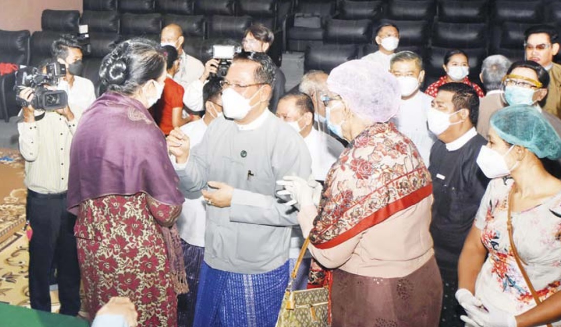 ရုပ်ရှင်အနုပညာရှင်များကို အာဏာသိမ်းစစ်ကောင်စီက ငွေပေးစည်းရုံး