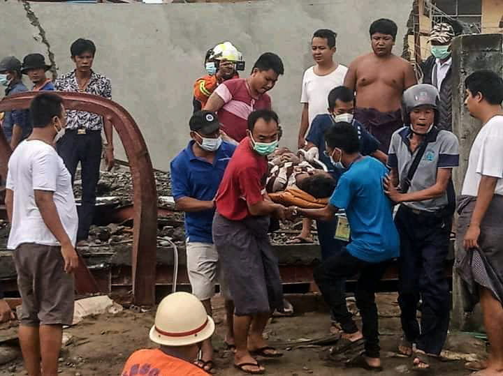 ဒဂုံမြို့သစ်အရှေ့ပိုင်းတွင် ဆောက်လက်စ တိုက်ပြိုကျပြီး ၃ ဦးသေဆုံး