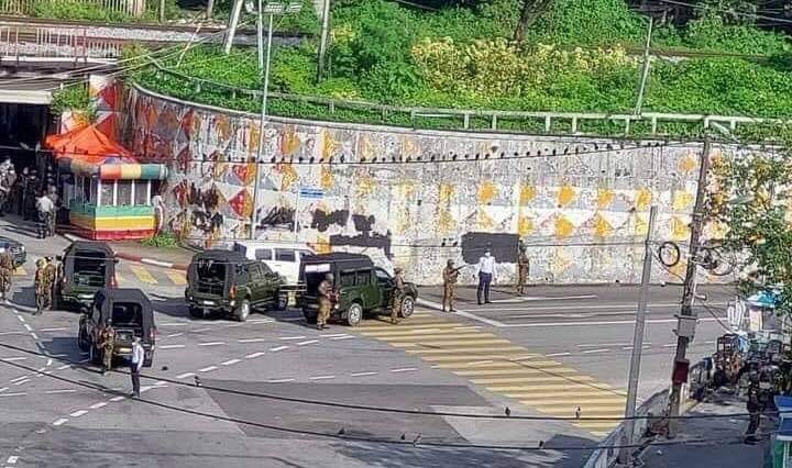 ဗားကရာလမ်းဆုံက ယာဉ်ထိန်းရဲကင်း ပစ်ခတ်ခံရပြီး ၁ ဦးသေ၊ ၁ ဦးဒဏ်ရာရ