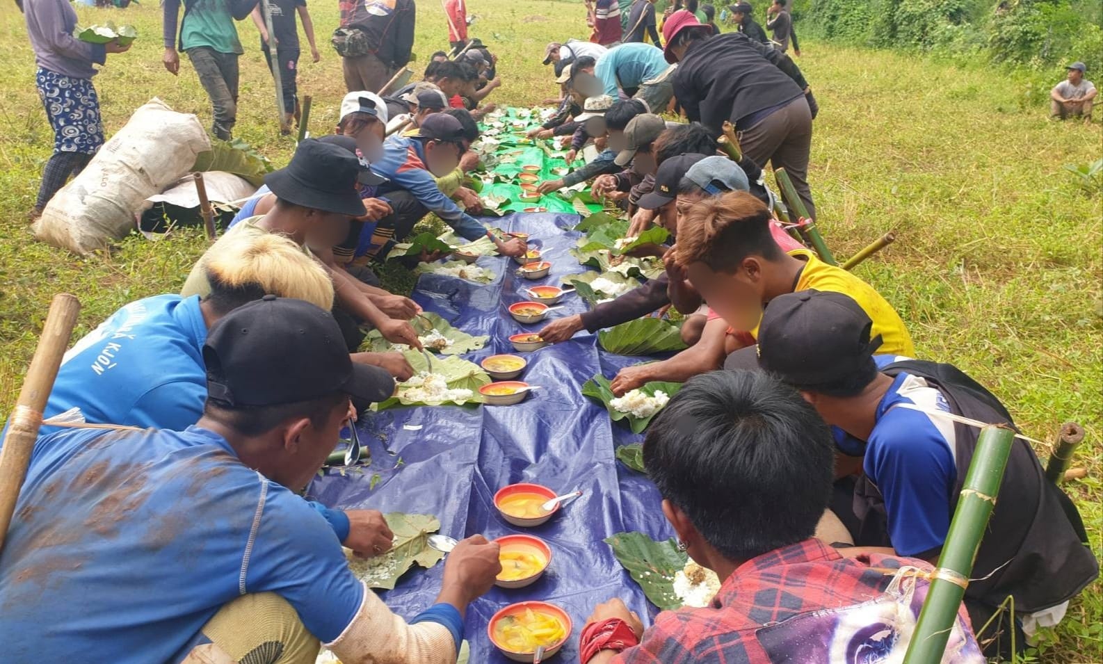 ဒီးမော့ဆို PDF  စစ်သင်တန်းသားများ စားနပ်ရိက္ခာနှင့် စစ်သုံးပစ္စည်းလိုအပ်နေ