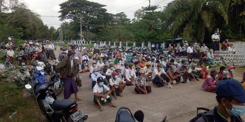 သာယာဝတီ စစ်တပ်ထောက်ခံပွဲ နေ့တွက်ခ ၁၅၀၀၀ ကျပ်ပေးခေါ်၊ လက်ပံတန်း၌ ဗုံးကွဲ