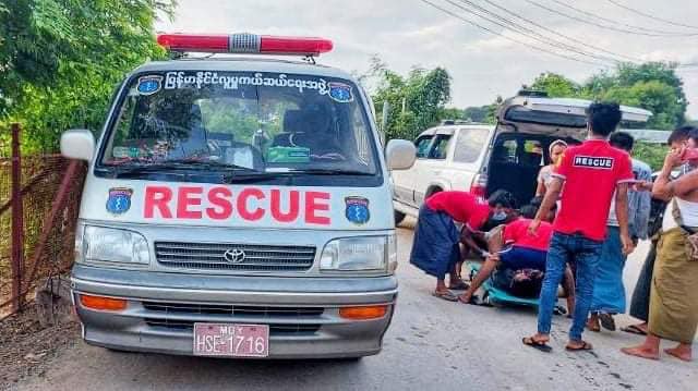 အမရပူရမြို့နယ်တွင် လမ်းကြေးကောက်သူ ၁ ဦး  သေနတ်ဖြင့် ပစ်ခံရ