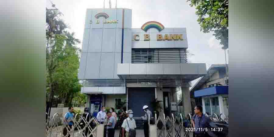 ရေတာရှည်မြို့လယ်က CB ဘဏ်ခွဲ ဓားပြတိုက်ခံရ