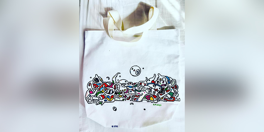 ထန်တလန်အတွက် ကျားပေါက်လက်ရာ Doodle Art အိတ် ၉ လုံးကို အိတ်ပိတ်တင်ဒါဖြင့် ရောင်းချနေ