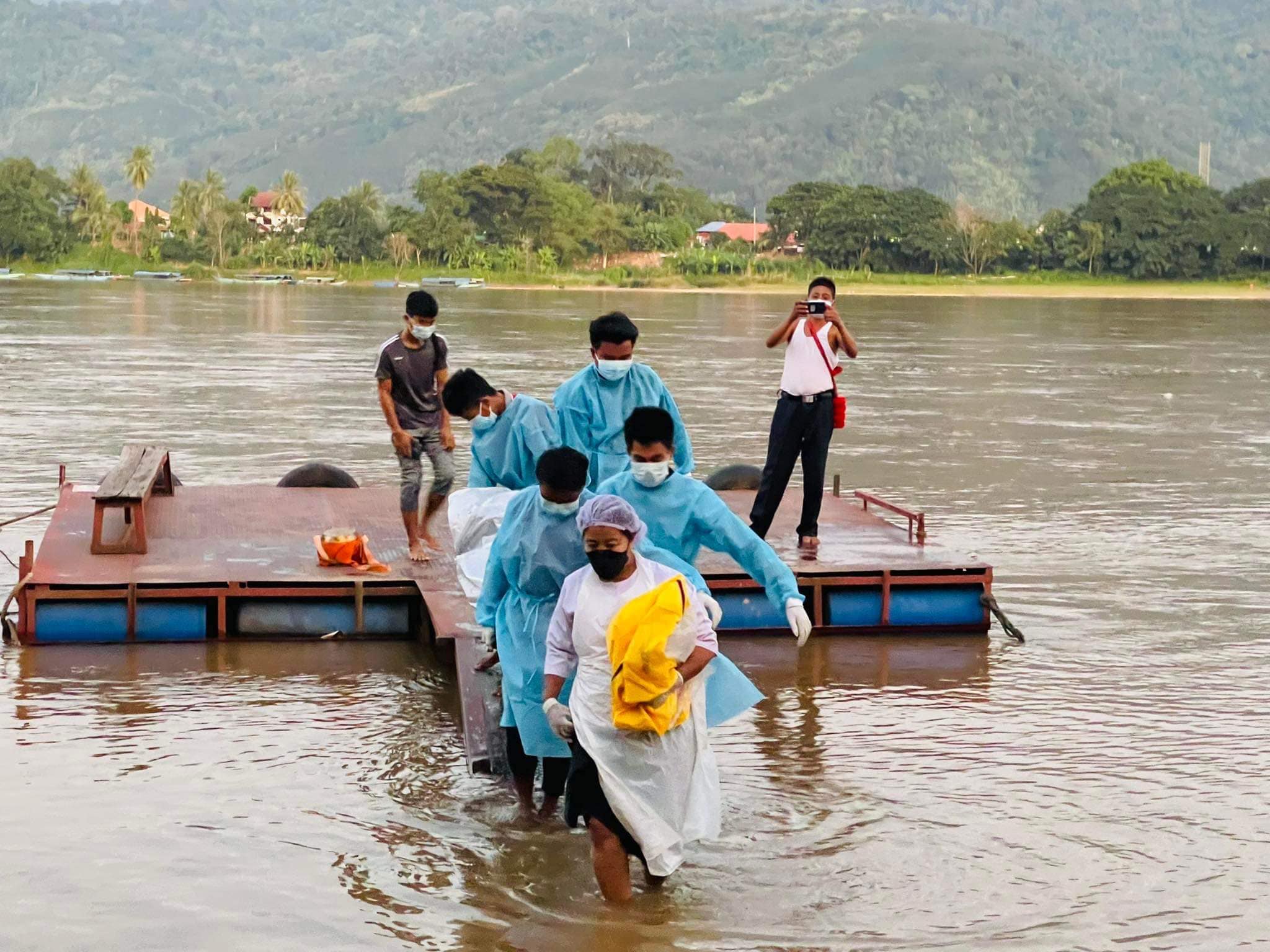 လာအိုနိုင်ငံသို့ တရားမဝင်အလုပ်သွားလုပ်သည့် မြန်မာလုပ်သားများ စက်လှေမှောက်ပြီး ၃ ဦးသေဆုံး၊ ၄ ဦးပျောက်ဆုံး