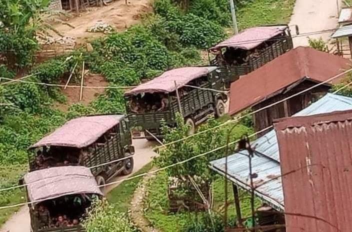 သံတောင် ၁၁ မိုင်အနီး စစ်ကောင်စီယာဉ်တန်း မိုင်းဆွဲတိုက်ခိုက်ခံရ
