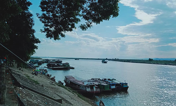 ဗန်းမော်အနောက်ဘက်ကမ်းတွင် တိုက်ပွဲဖြစ် စစ်ကောင်စီဘက်က  ၃ ဦးသေ