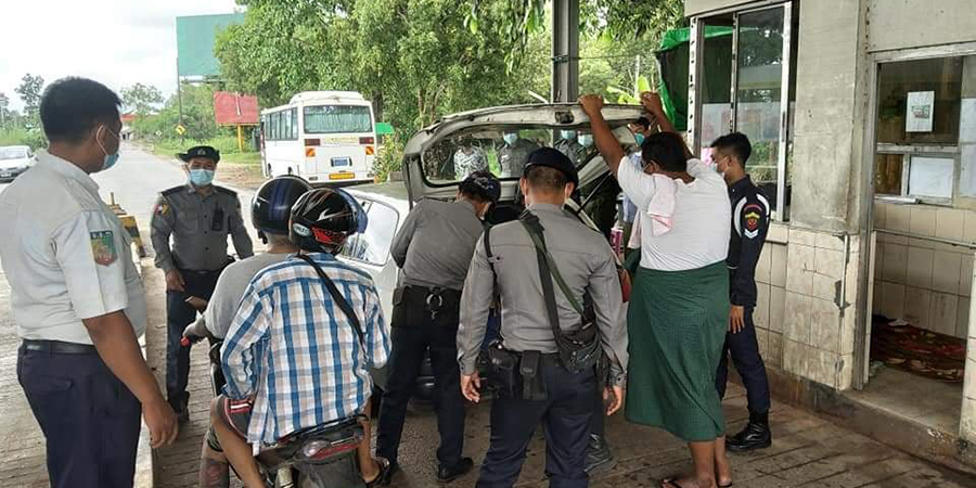 ပုသိမ်အဝင် ခရီးသွားကားများတွင် အမျိုးသမီးတဦးကို စစ်ကောင်စီတပ် အပူတပြင်းလိုက်ရှာနေ