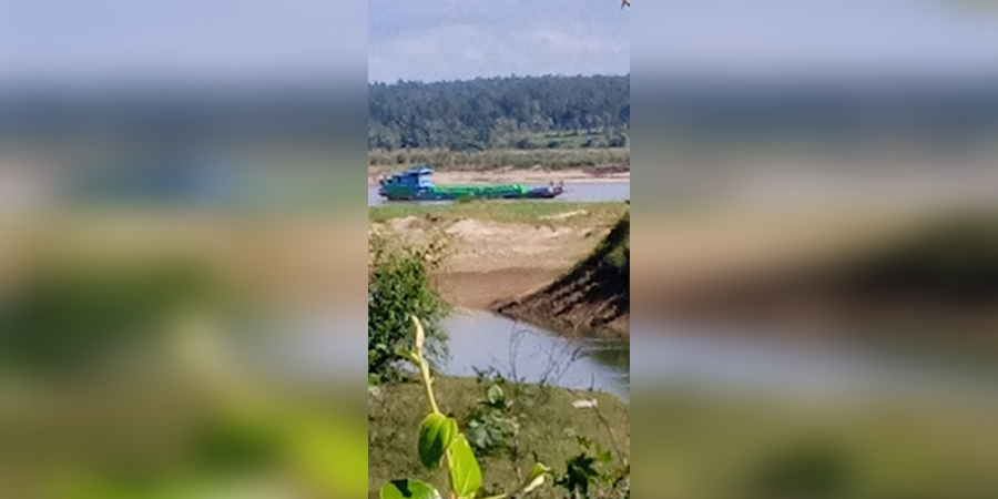 ချင်းတွင်းမြစ်အတွင်း စစ်ကောင်စီမော်တော်ယာဉ်တစ်စီး နစ်မြုပ်
