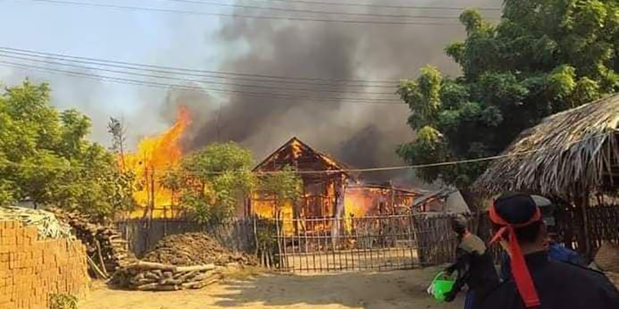 ရွာလုံးကျွတ် မီးရှို့ခံခဲ့ရသည့် ကဲဘာကျေးရွာ စစ်ဘေးရှောင်များ စားဝတ်နေရေးခက်ခဲ