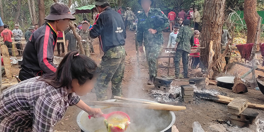 စစ်ရေး မွမ်းမံသင်တန်းတက်နေသည့် ဒီးမော့ဆို PDF များ စားနပ်ရိက္ခာလိုအပ် (ဓာတ်ပုံ)