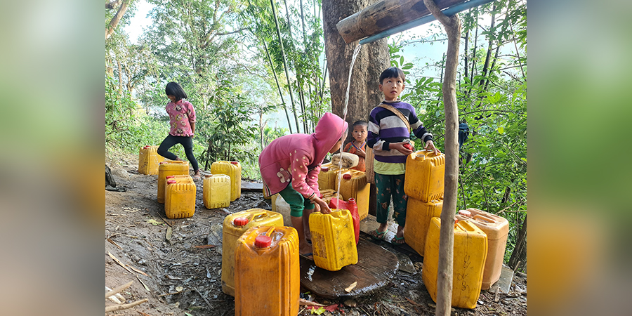 ကရင်နီစစ်ဘေးရှောင်များနှင့် ဒေသခံပြည်သူများ သောက်သုံးရေအခက်ကြုံ