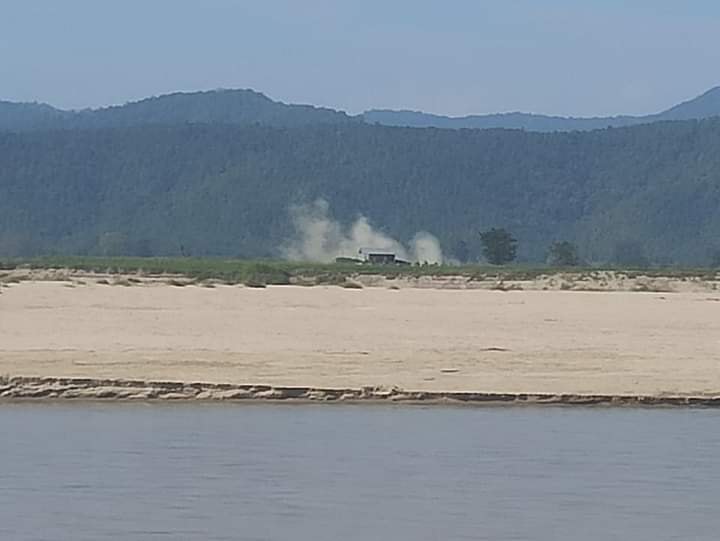 ထီးချိုင့်မြို့နယ် ဧရာဝတီမြစ်ကြောင်းတွင် စစ်ကောင်စီရေယာဉ် မိုင်းဆွဲခံရ
