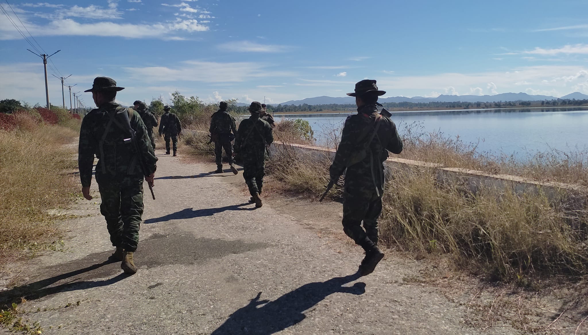 ဒီးမော့ဆိုမြို့နယ် ငွေတောင်ဆည်အနီး ဒေသခံကာကွယ်ရေးတပ်များ နယ်မြေရှင်းလင်း