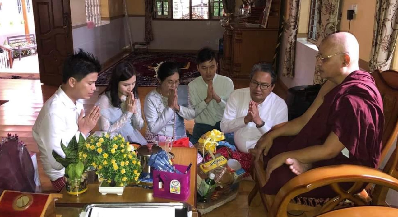 မွန်ဝန်ကြီးချုပ် ဒေါက်တာအေးဇံ၏  ဇနီးနှင့်သားဖြစ်သူတို့ ပစ်ခတ်ဖမ်းဆီးခံရ
