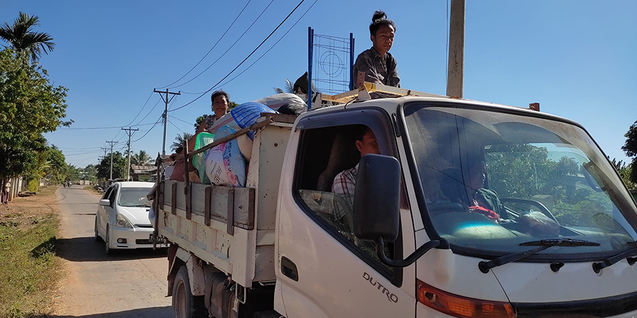လွိုင်ကော်မှ ဒီးမော့ဆိုသို့ ပြည်သူသောင်းချီ စစ်ဘေးရှောင်လာ