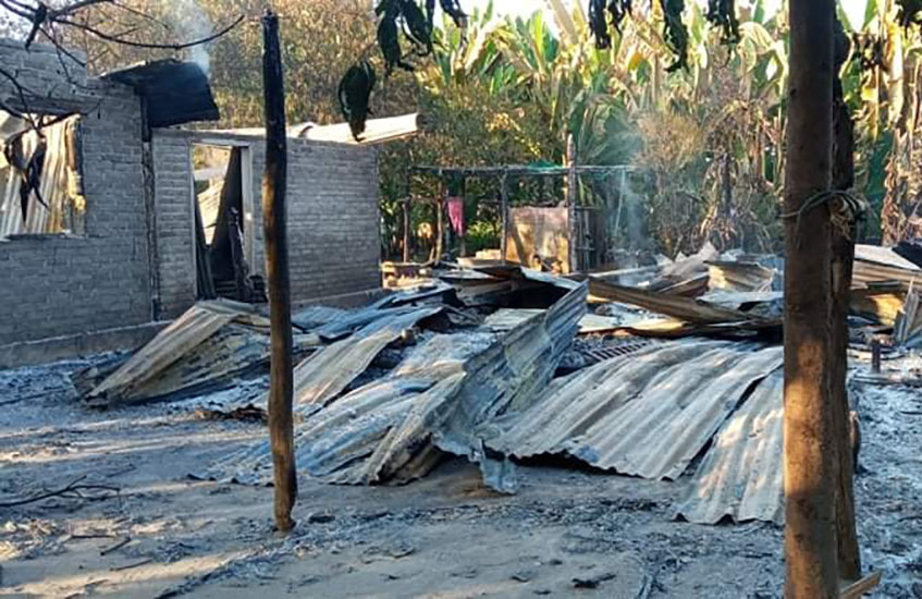 ယင်းမာပင်တွင် စစ်​ကောင်စီတပ်က ​နေအိမ်နှင့်အဆောက်အအုံ ၆ လုံးကို မီးရှို့ဖျက်ဆီး