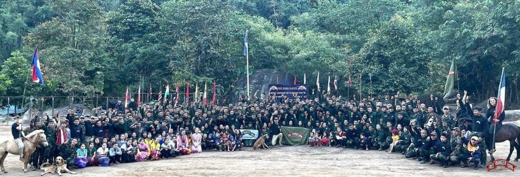 တိုင်းရင်းသားလူမျိုး  ၉ မျိုးပါဝင်သည့်  Free Burma Rangers သင်တန်းဆင်းပွဲကျင်းပ