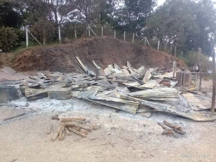 တီးတိန်မြို့နယ်၌ စစ်ကောင်စီတပ်က နေအိမ် ၅ လုံးမီးရှို့ဖျက်ဆီးပြီး ဒေသခံ ၁ ဦးကိုပစ်သတ်