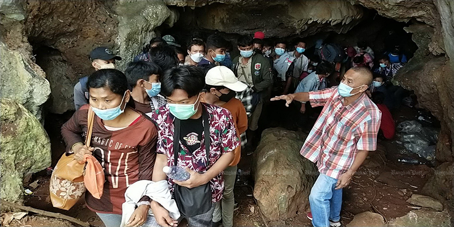 ထိုင်းဘက်ခိုးဝင်ပြီး ဂူတခုထဲပုန်းအောင်းနေသည့် မြန်မာအယောက် ၈၀ ကျော် ဖမ်းဆီးခံရ
