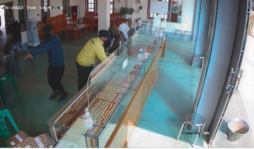 နောင်ချိုမြို့တွင် ရွှေဆိုင် ဓားပြတိုက်ခံရ