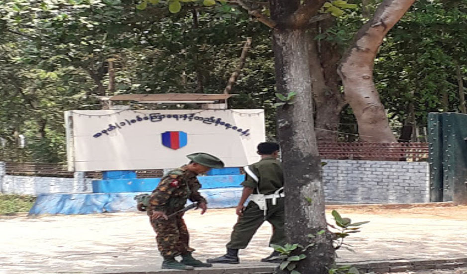 ဘုရင့်နောင်စစ်ကြောရေးစခန်း ဂိတ်ပေါက်ဝ ဗုံးခွဲခံရ