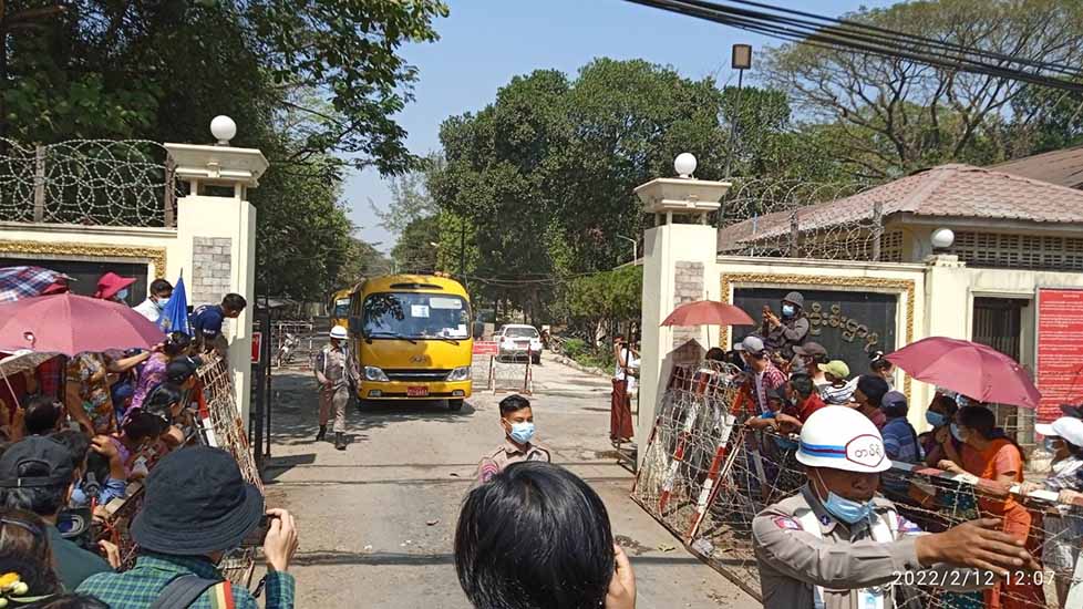 အင်းစိန်ထောင်မှ အကျဉ်းသား ၉၀ ကျော် စတင်လွှတ်ပေး၊  နိုင်ငံရေးအကျဉ်းသား မပါဝင်သေး