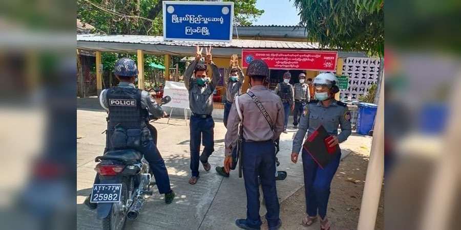 စစ်အာဏာသိမ်းမှုဆန့်ကျင်ခဲ့သည့် ရဲညီအစ်ကို ၂ ဦး ထောင်ဒဏ် ၃ နှစ်ထပ်ချခံရ