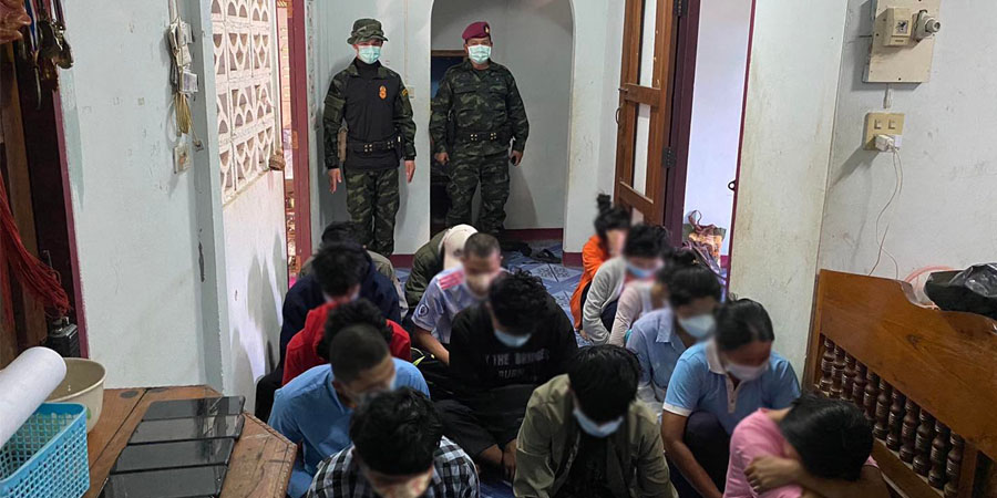 မဲဆောက်ရှိ နေအိမ်တလုံးတွင် တရားမဝင်မြန်မာ ၁၅ ဦး ဖမ်းဆီးခံရ၊ ၃ ဦး ကိုဗစ်-၁၉ ရှိနေ