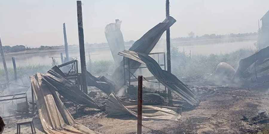 စစ်ကောင်စီတပ် မီးရှို့သဖြင့် မြောင်မြို့နယ်က အိမ်ခြေ ၃၀ ခန့် မီးလောင်ဆုံးရှုံး