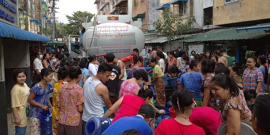 လျှပ်စစ်မီး ဆက်တိုက်ပျက်နေသဖြင့် ရန်ကုန်မြို့ခံများ ရေအခက်ကြုံ