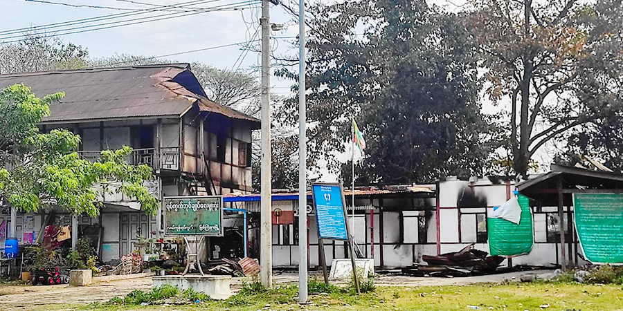 မြစ်ကြီးနားတွင် ရပ်ကွက်အုပ်ချုပ်ရေးရုံး ဗုံးကွဲ မီးလောင်