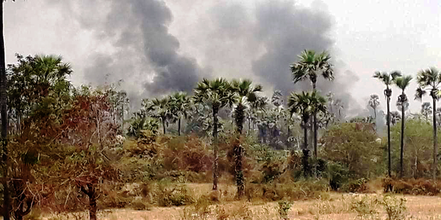ယင်းမာပင်မြို့နယ်က ​နေအိမ် ၂၀ ​ကျော်ကို စစ်​ကောင်စီတပ် မီးရှို့ဖျက်ဆီး