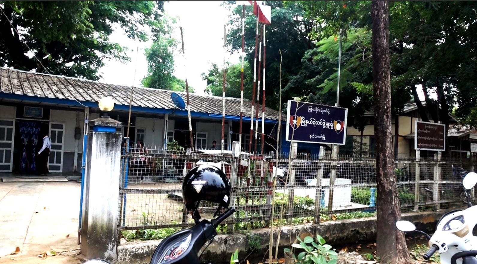 နတ္တလင်းမြို့ခံ ဆယ်ကျော်သက် လူငယ် ၇ ဦးကို စစ်ကောင်စီက အကြမ်းဖက်ဥပဒေဖြင့် အမှုဖွင့်