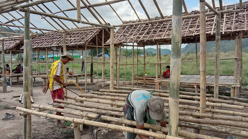 ကော့ကရိတ်မြို့နယ်၌ စစ်တပ်က လက်နက်ကြီးပစ်ခတ်သဖြင့် ဒေသခံ ၁၂၀၀၀ ကျော် ထွက်ပြေးတိမ်းရှောင်နေရ