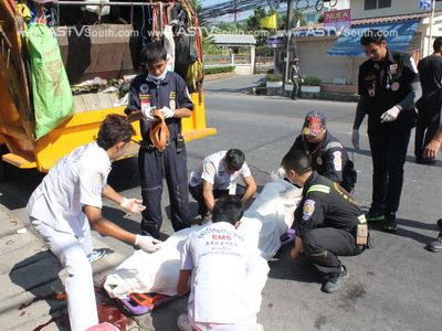 ထိုင္းတြင္ ျမန္မာအလုပ္သမားတဦး အမိႈက္သိမ္းကားေပၚမွ ျပဳတ္က်ေသဆံုး