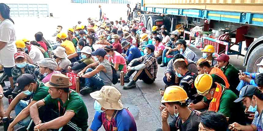 ထိုင်းနိုင်ငံ ချွန်းပူးရီးစက္ကူစက်ရုံ၌ မြန်မာလုပ်သား ၃၀၀ ကျော် ဆန္ဒပြ