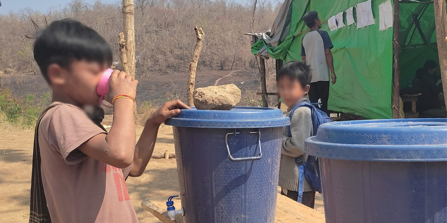 ကရင်နီစစ်ဘေးရှောင်စခန်းများတွင် သောက်ရေရှားပါး ပြတ်လပ်နေ