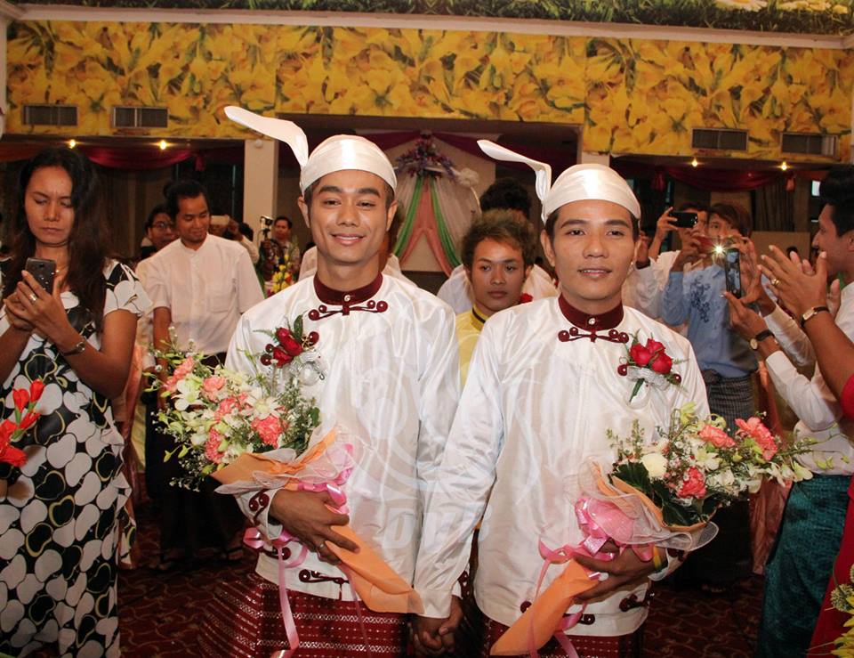လိင္တူျခင္း တရား၀င္လက္ထပ္ပြဲ က်င္းပ (ဓာတ္ပုံ)