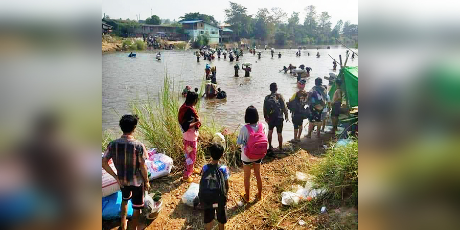 မြဝတီမြို့နယ်တွင် တိုက်ပွဲပြင်းထန်၊ ဒေသခံပြည်သူ ၂,၀၀၀ ခန့် ထိုင်းဘက် စစ်ဘေးရှောင်