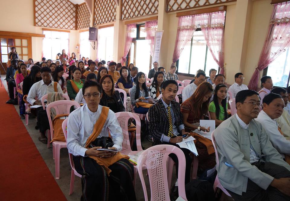 တုိင္းရင္းသားမီဒီယာညီလာခံ က်င္းပ (သတင္းဓာတ္ပုံ)