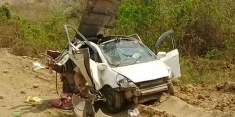 စစ်ယာဉ်တန်းကို ကျော်တက်သည့် အိမ်စီးကားမိုင်းမိပြီး ၆ ဦး သေဆုံး